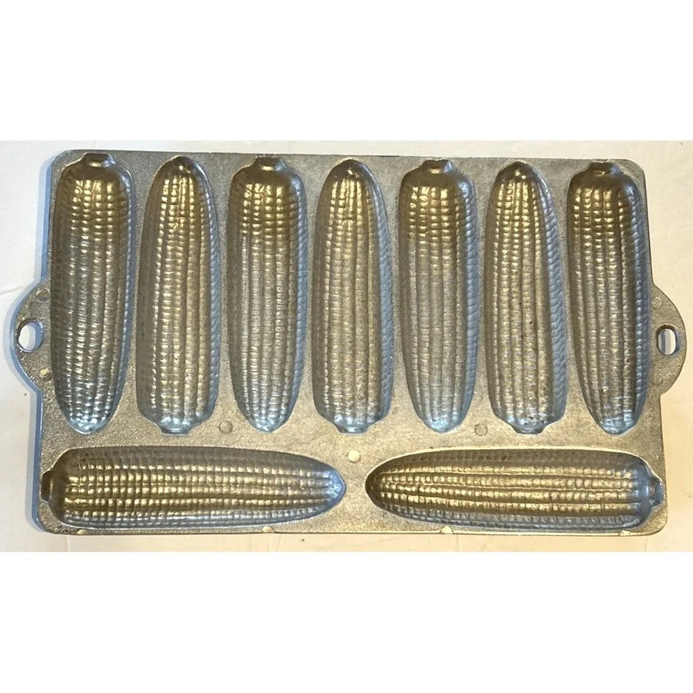 Vintage Cast Aluminum 9 Stick Cornstick Pan 12 7/8'' X 7 1/2